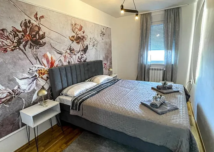 Zlatkovic Family شقة